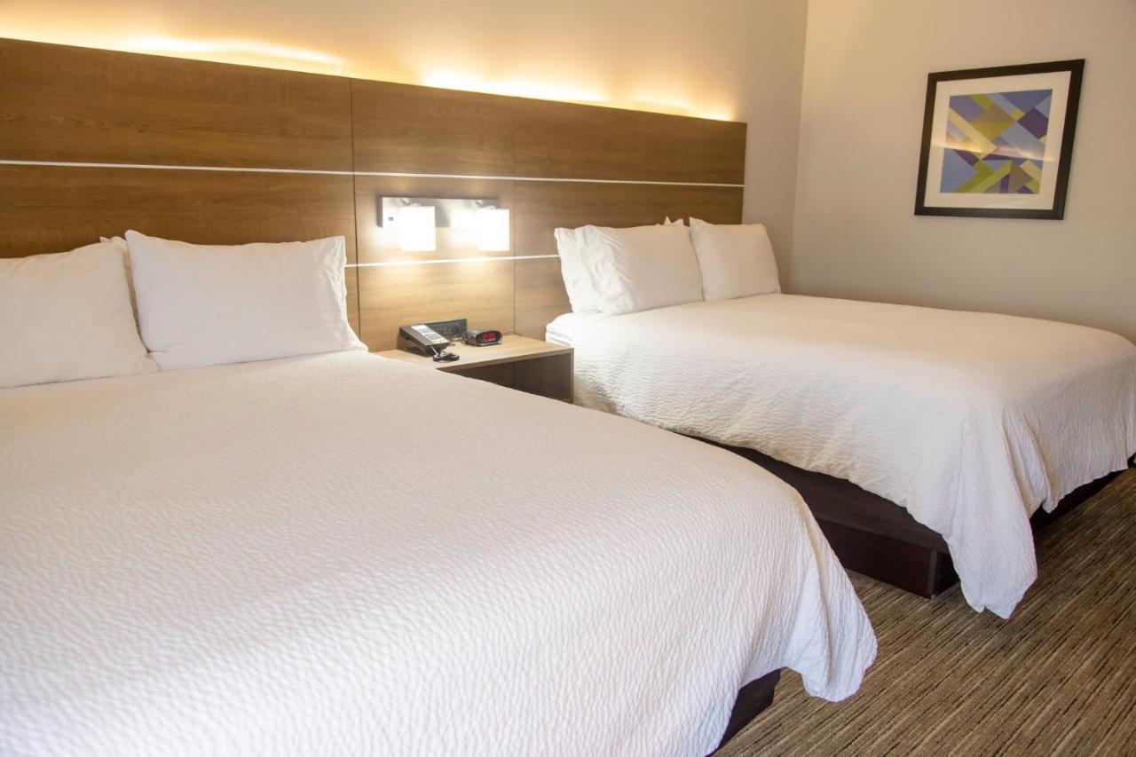 Holiday Inn Express Marshfield - Springfield Area By Ihg Luaran gambar