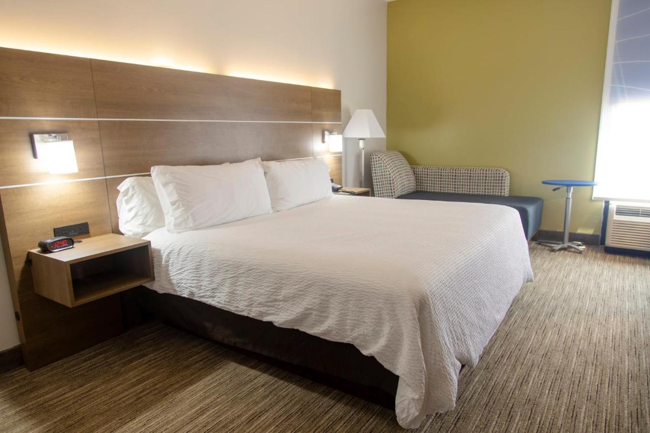 Holiday Inn Express Marshfield - Springfield Area By Ihg Luaran gambar